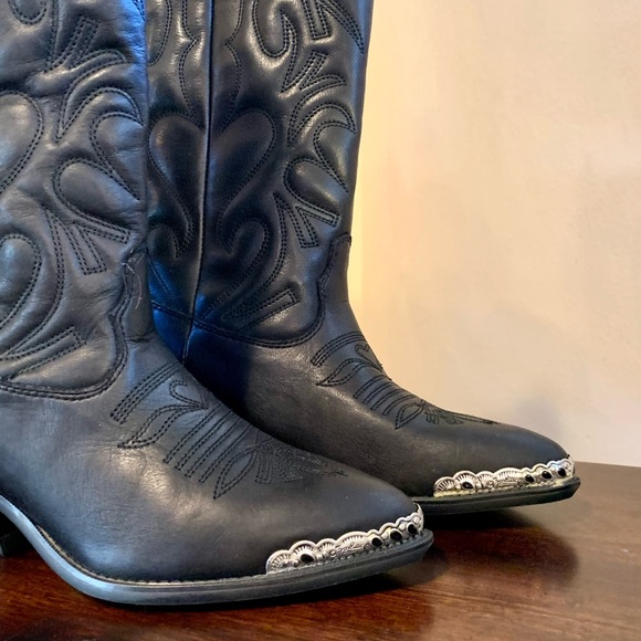 Women’s Black Leather Cowboy Boots w/Silver Tips - Picture 4 of 11